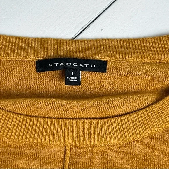 Golden yellow split hem sweater XL - Picture 4 of 5